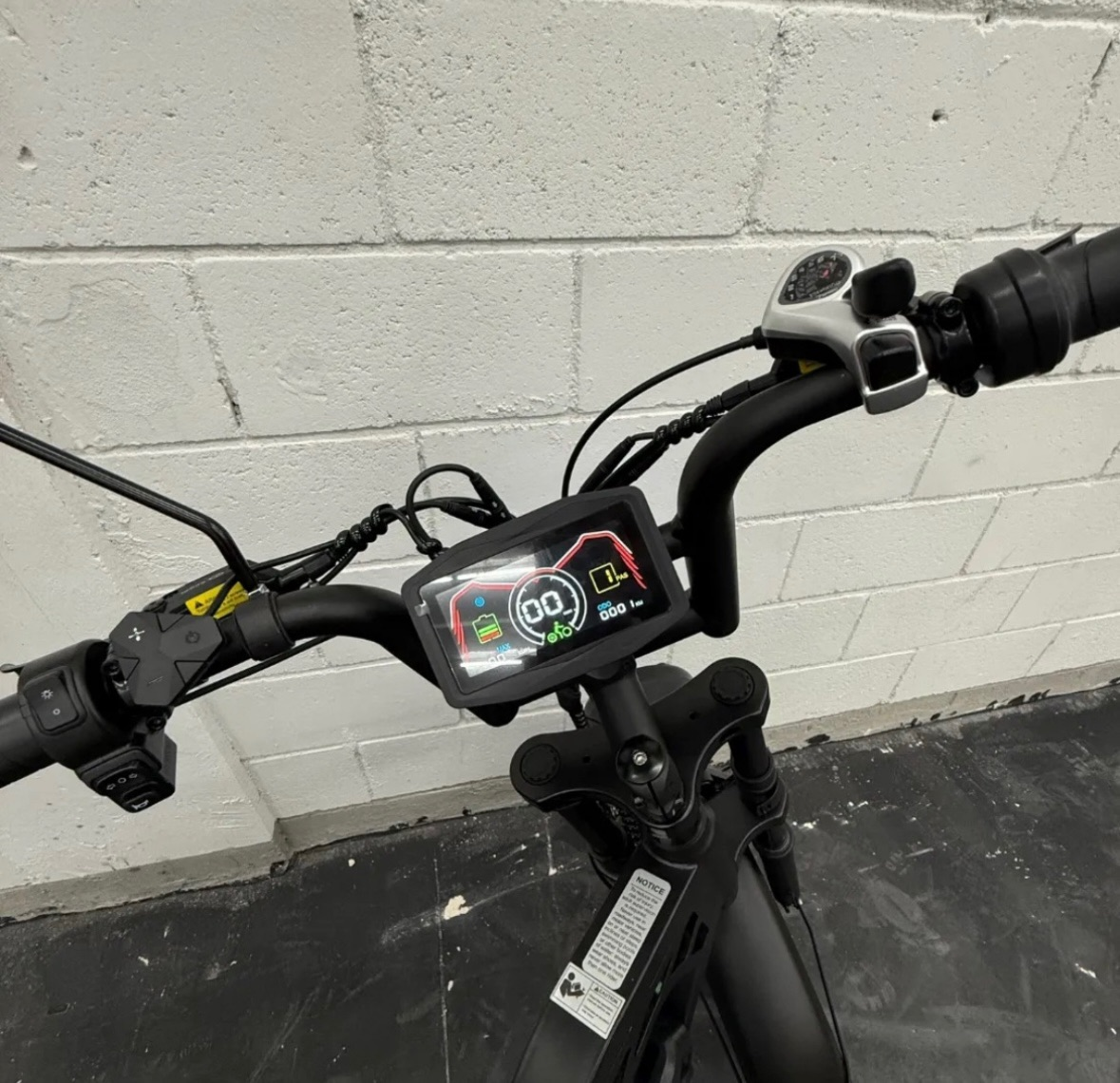 Bike V40 Pro Imagem 3